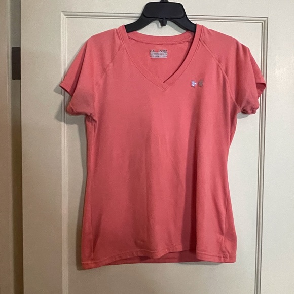 Coral Under Armor T-Shirt. Size M - Picture 1 of 3